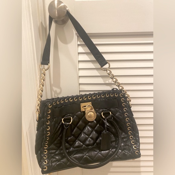 Michael Kors Leather Quilted Small Hamilton Bag with Gold Hardware - Picture 6 of 9